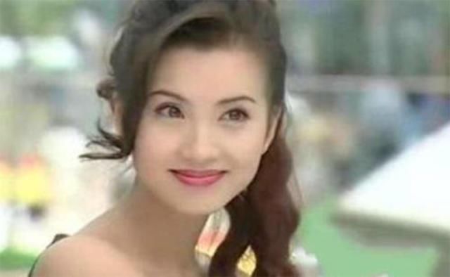 部《粉红女郎》捧成万人迷,如今成中戏最美考