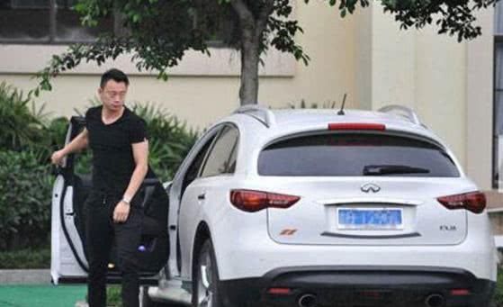 中国足球队1到15号现役队员座驾,开的都是豪车