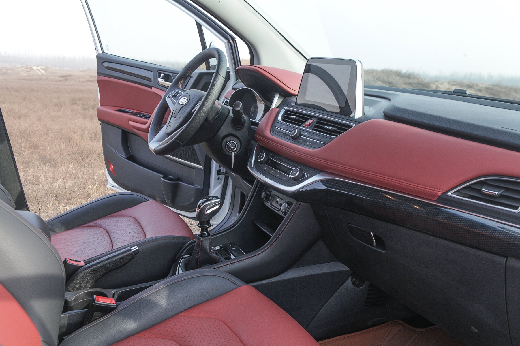 大白熊又来搞事情 江淮瑞风s3