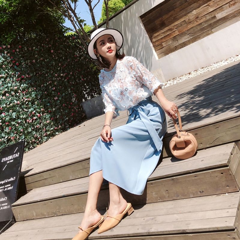 还记得抖音停车场那个女孩吗?这款网红同款衣