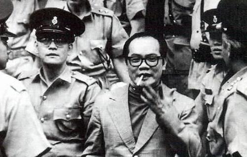 香港最牛商人,陈惠敏给他当保镖,跛豪叫叔叔,其