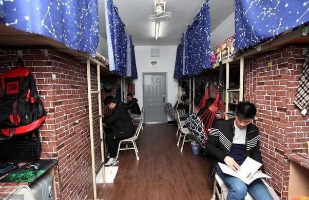 大学,男生宿舍关系好不好,一听称呼就知道了,而