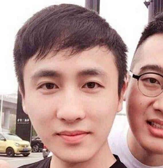 谢娜入驻快手,散打哥刷啤酒互关,娜姐反应让网