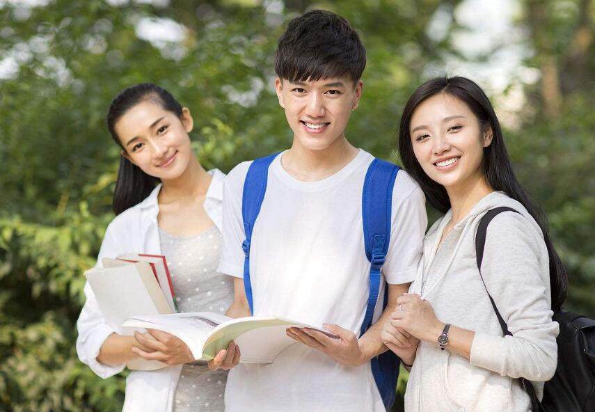 10年后同学聚会,昔日被同学们嘲讽的她,我才看清了她的真面目