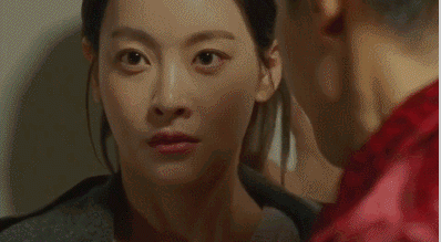 全球搞笑gif:女人讲求走路姿势优雅,妹子你显然还不过关啊