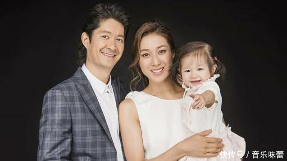 这届TVB颁奖礼上田蕊妮胡定欣公然排挤钟嘉欣