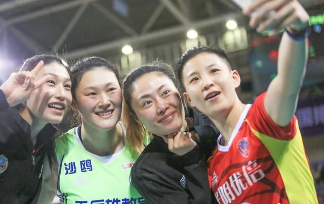 央视直播安排:女排上海VS江苏没直播 看不到金