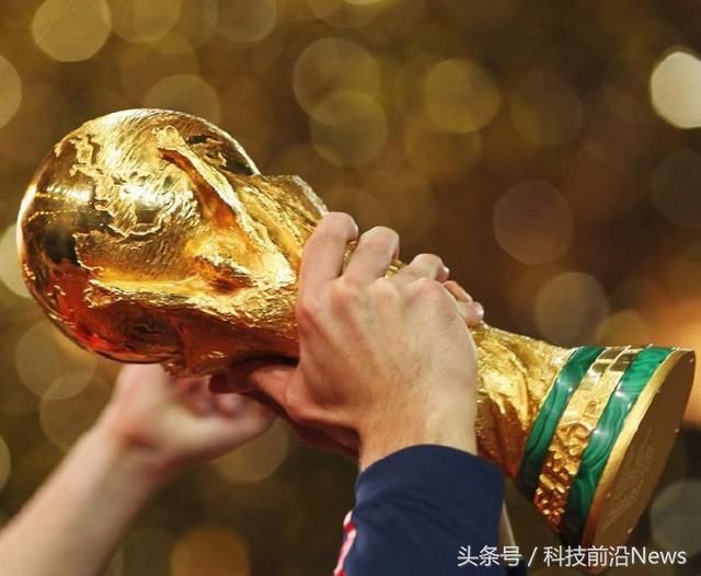 VAR是什么?2018年世界杯视频助理裁判技术解