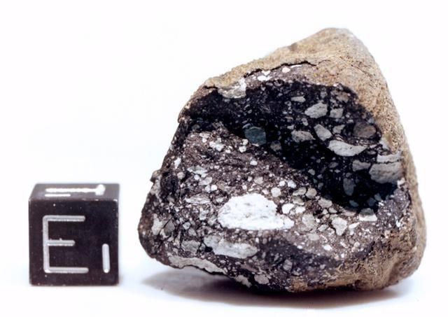 月球上的石头会掉到地球上来吗?