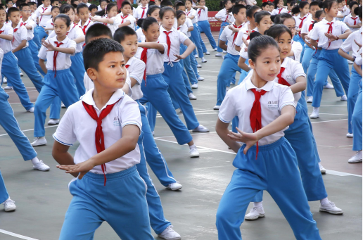 史家小学千余小学生齐唱京剧 北京"高参小"教育交流活动启幕