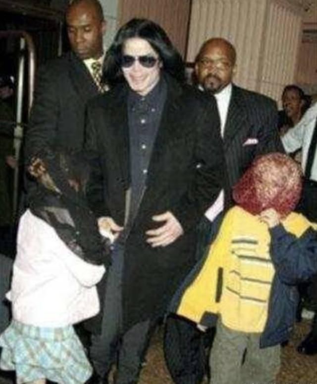 迈克尔杰克逊的3个孩子现状曝光,最小的孩子得