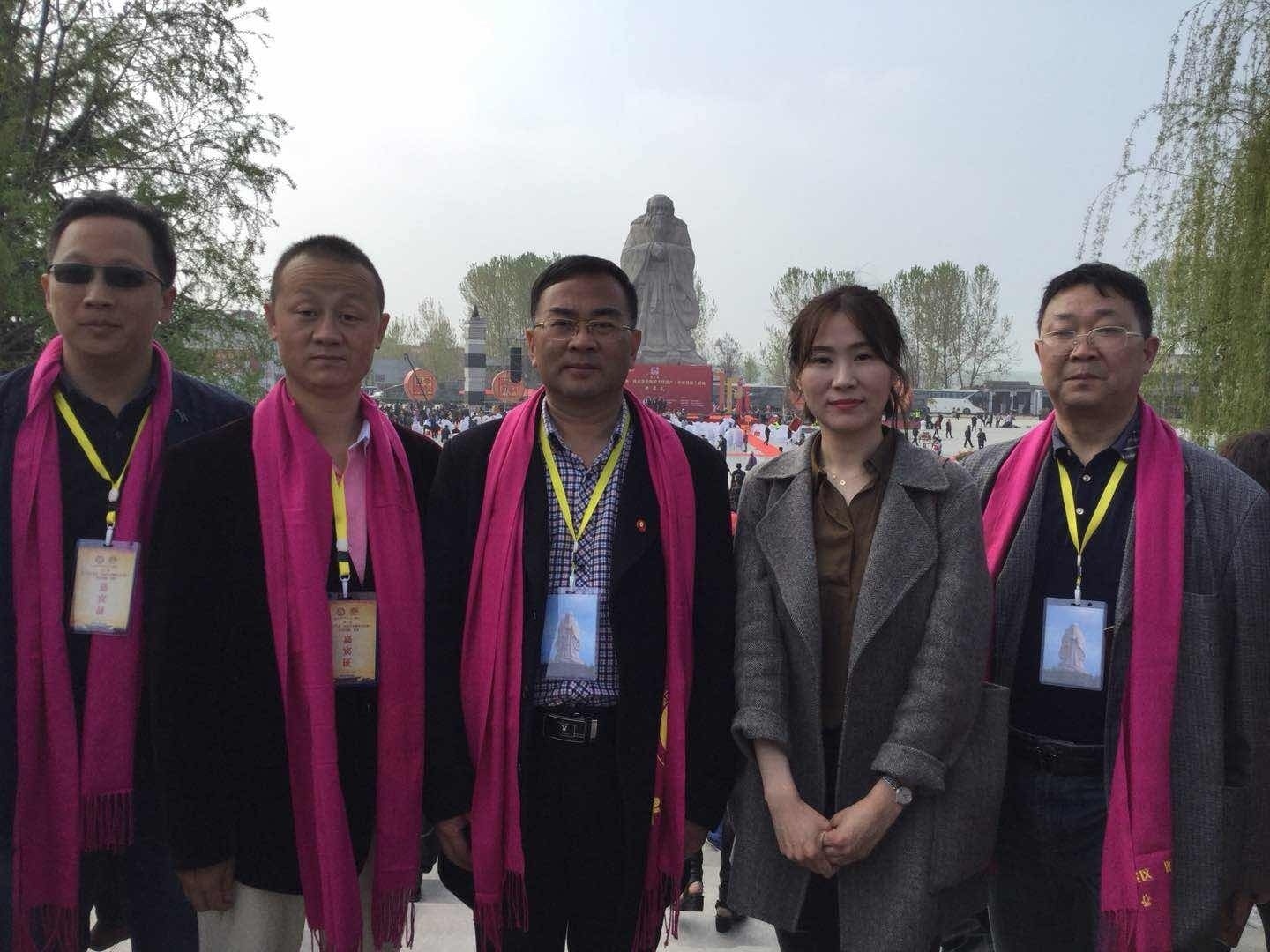 博盟百家李姓旅行社总经理走进鹿邑参加老子生日拜典