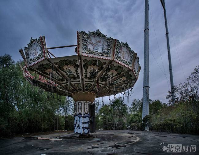 美废弃游乐场现满地疮痍 曾遭飓风侵袭闭园