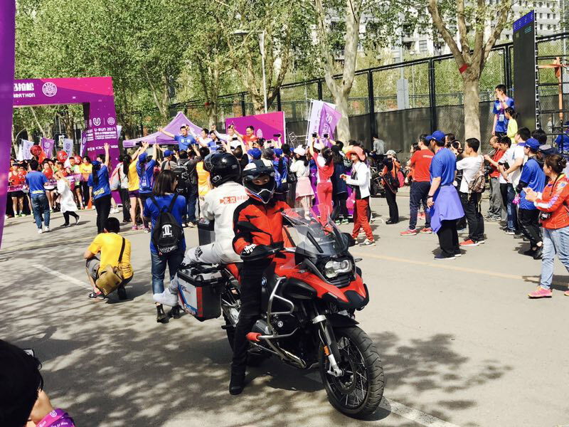 春光明媚的日子 带你骑游清华园