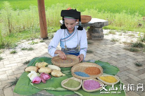 云南卫视经典人文地理栏目赴丘录制普者黑味