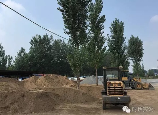 河南安阳副市长暗访扬尘治理 被拒门外40分钟 河南安阳副市长暗访扬尘治理 被拒门外40分钟