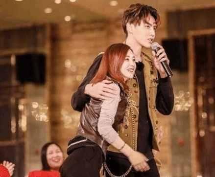 让吴亦凡放弃绅士手,为她写歌,吴亦凡到底有多