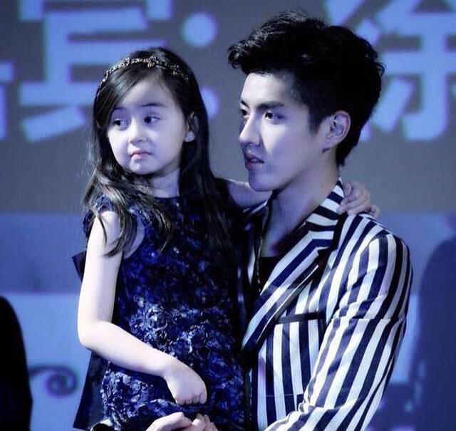 明星吴亦凡这么喜欢的这个小姑娘,究竟是不是他的私生女?