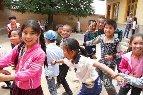 爱在远山--2018年甘肃省深度贫困地区美育教