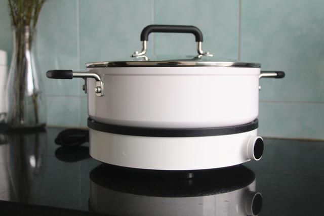 小米品牌定位上百个不同烹饪模式,售价最亲民