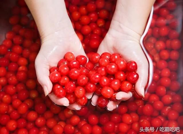 洗水果去农残的方法,你知道几个?杨梅只要1步