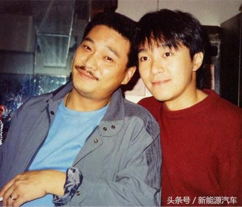 吴孟达含泪首谈周润发当年穷困潦倒找发哥借钱
