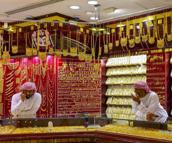 逛世界最牛的黄金市场,买黄金像买菜,最大一颗