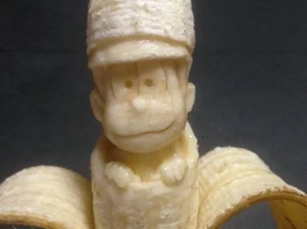 女子每天都买几斤香蕉,却没吃一根,看到她朋友