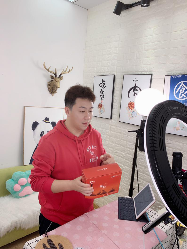 淘宝开播商家增长3倍 直播成入淘创业新标配