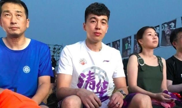 CBA五大高学历球员:易建联一个半小时答完题