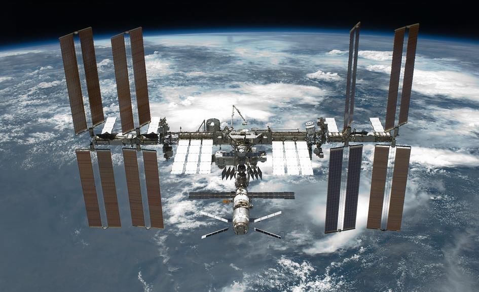 美国对俄罗斯经济制裁,这件航天服都无法改穿