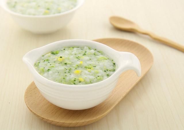 宝宝7个月了,光吃米粉就能补铁吗?