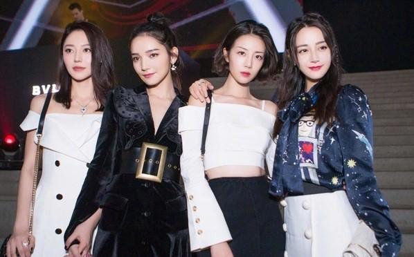 杨幂旗下三位艺人解约,她抱怨公司不给好资源