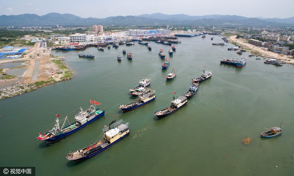 1/ 9 该项目以南海丰富的渔业资源和三亚及周边市县农业和农产品资源