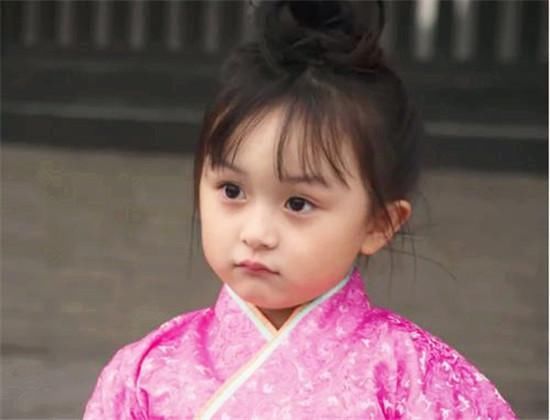 6岁当上皇后,15岁圆房前皇帝去世,这位可怜女子守寡37年!