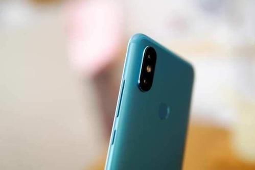 小米8黑科技亮眼,却面临与小米6X一样的问题