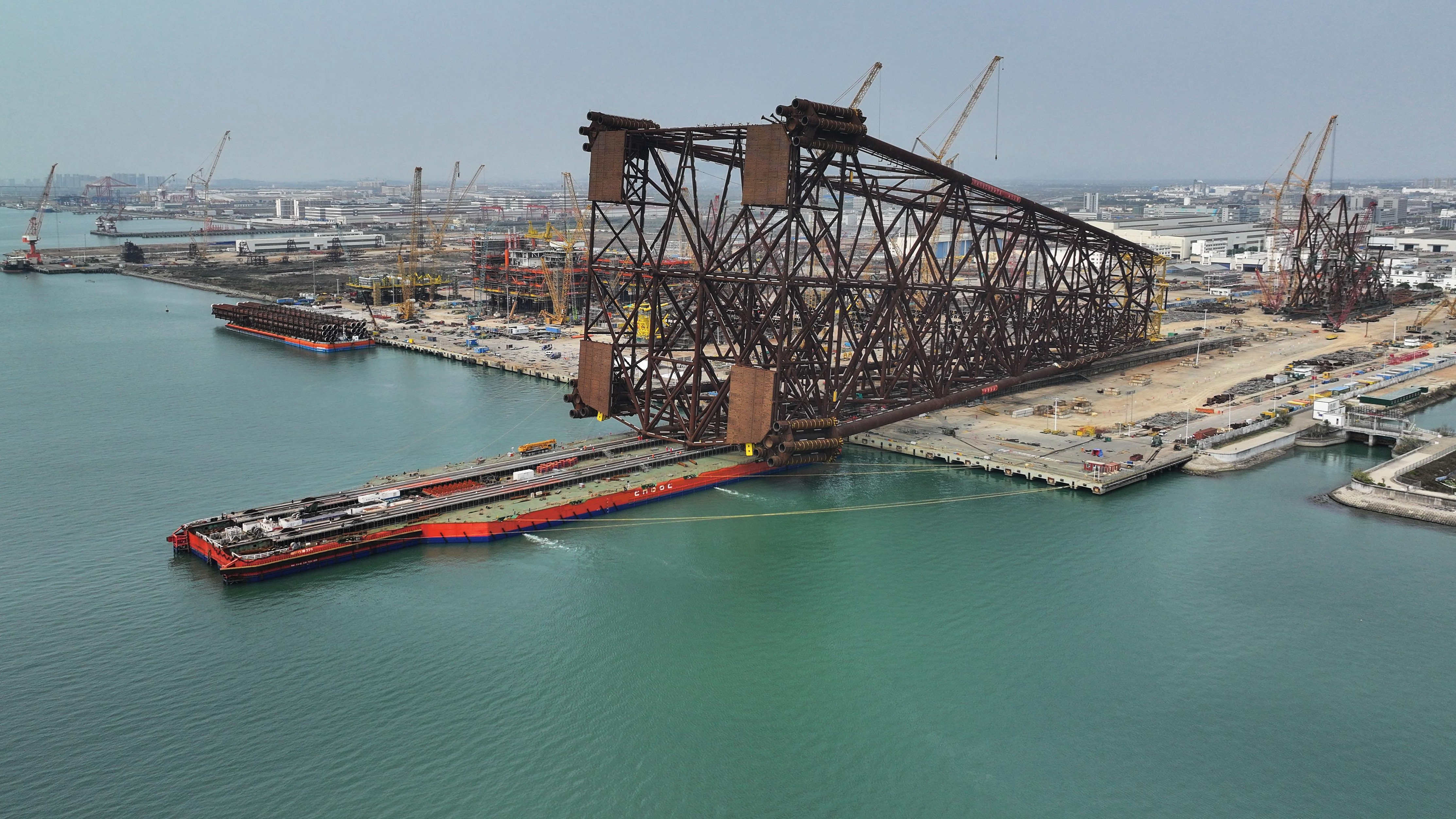 亚洲第一深水导管架“海基二号”建造完工 工程刷新多项亚洲纪录 亚洲第一深水导管架“海基二号”建造完工 工程刷新多项亚洲纪录