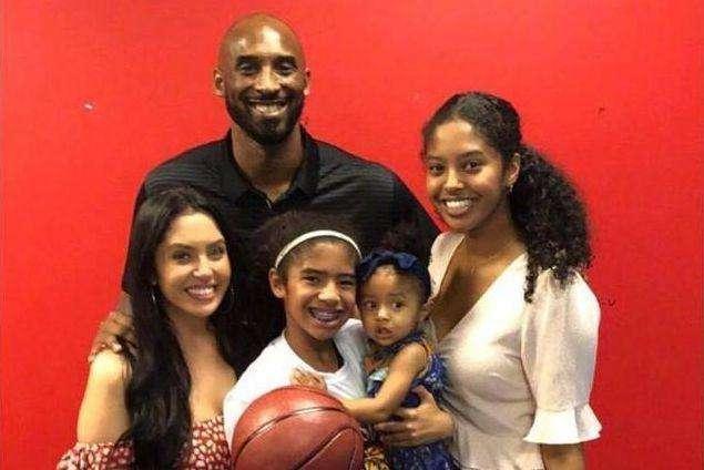 科比女儿Gigi去世 13岁同科比坐飞机不幸坠毁(图11) 科比女儿Gigi去世 13岁同科比坐飞机不幸坠毁(图11)