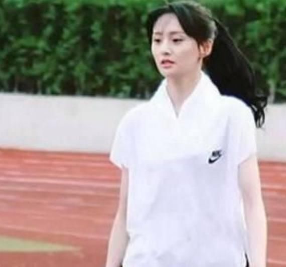 盘点娱乐圈瘦的只剩胸的女明星,你觉得谁最性