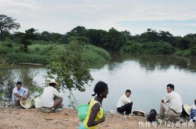非洲人认为自己穷是因为地理位置?网友:那么懒