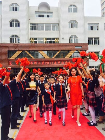 兰州水车园小学举行2017届六年级毕业典礼活动