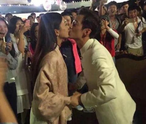 何炅称赵丽颖年龄不小该谈恋爱了,赵丽颖的回