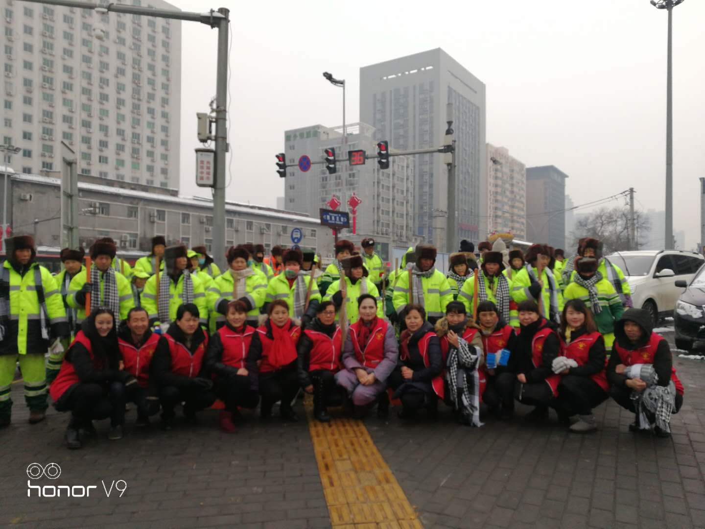 陕西省慈善协会爱心大姐团队志愿者和40名环