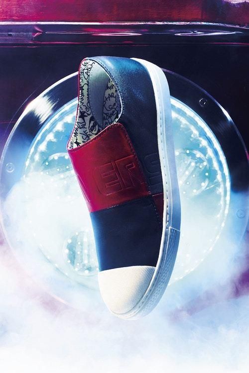 LeBron 15,漫威联名vans,老友记nike联名,NMD