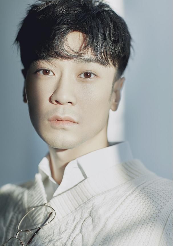 比杨幂还牛!张翰开公司签5位艺人,有环球小姐