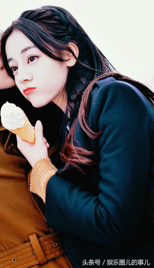 迪丽热巴电影《日月》搭档窦骁造型曝光,迪丽