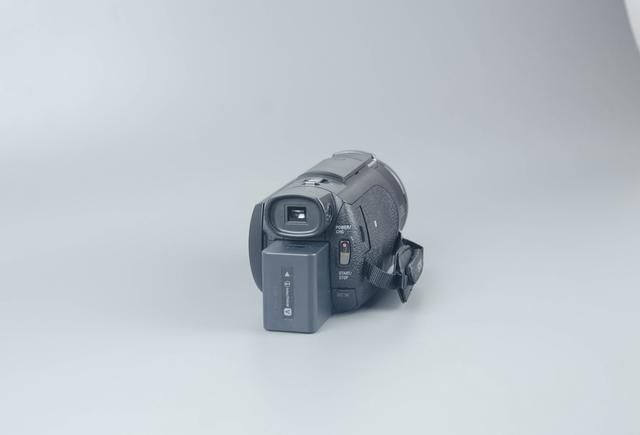 拍娃,苹果X还是不如索尼AX60好!