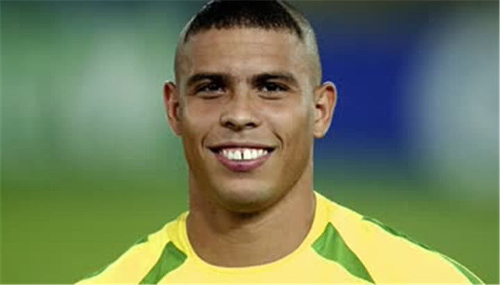 大罗,小罗,C罗,哪个罗历史地位最高?