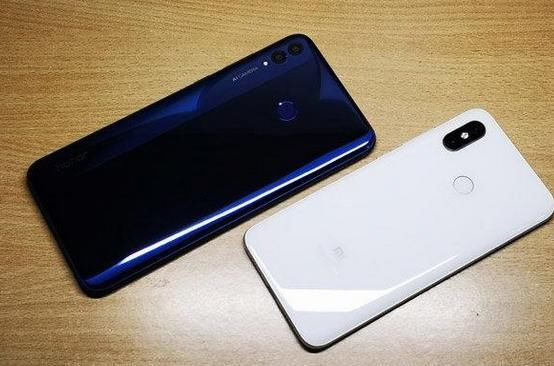 这款全面屏手机,它的电池容量是非常大的,也是