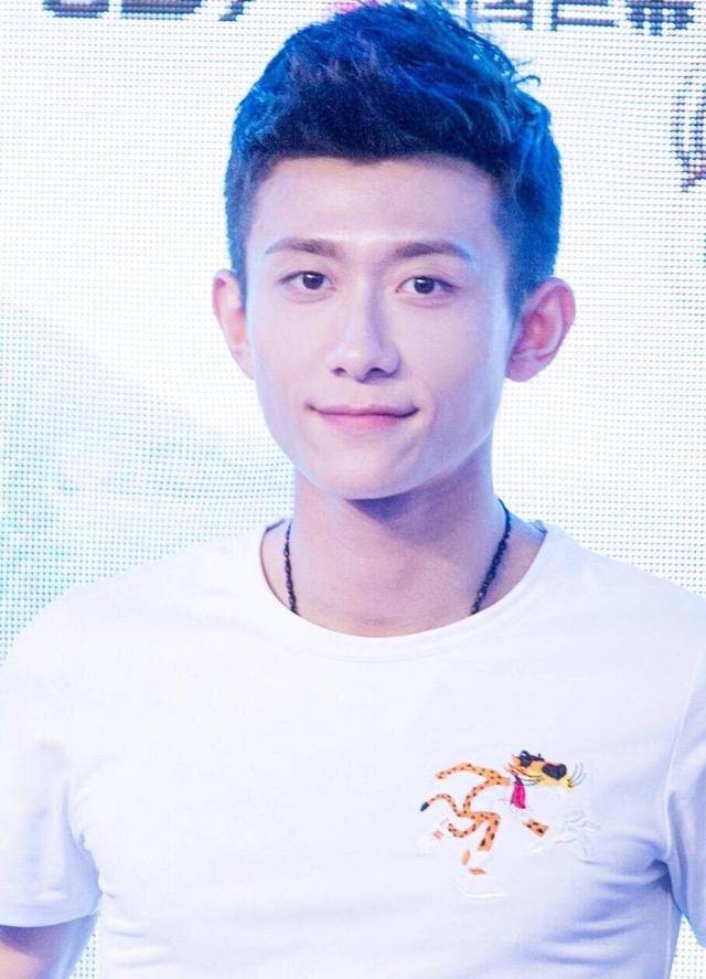张晓武除了是张一山的亲生父亲，他还是什么一个身份呢